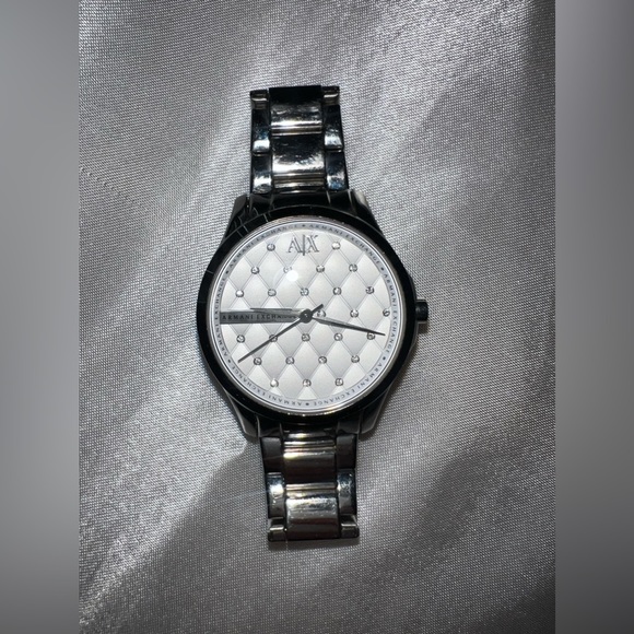 Watch - Picture 2 of 9